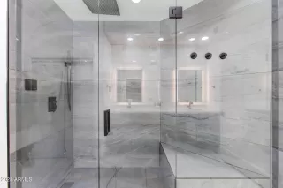 Photo #6: 6959576 Listing 