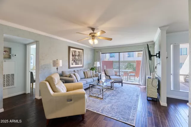 MLS: 6959647 Condo For Sale