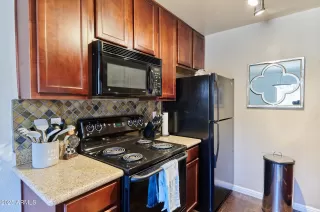 Photo #3: 6959647 Listing 