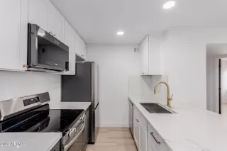 Photo #1: 6959648 Listing 