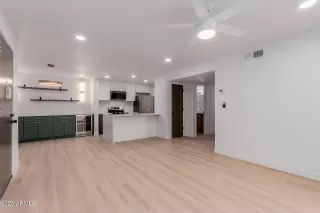 Photo #2: 6959648 Listing 