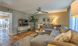 Photo #6: 6959723 Listing