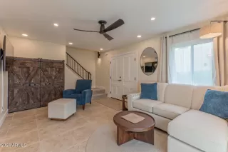 Photo #4: 6959791 Listing 