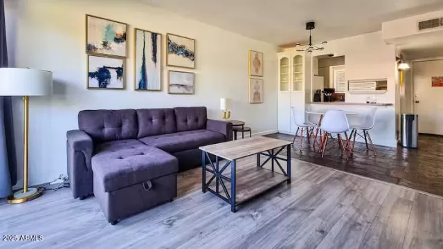 MLS: 6959799 Condo For Sale