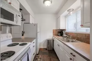 Photo #2: 6959799 Listing 