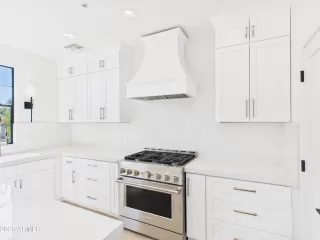 Photo #1: 6959806 Listing 