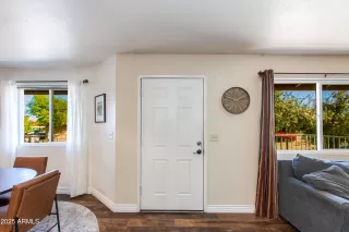 Photo #3: 6959818 Listing 