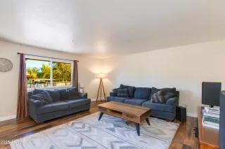 Photo #4: 6959818 Listing 