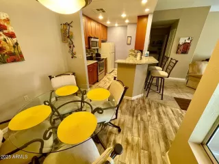 Photo #3: 6959862 Listing