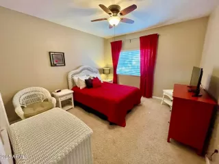 Photo #6: 6959862 Listing