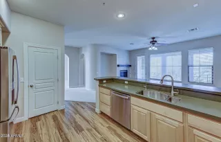 Photo #6: 6959896 Listing 