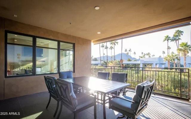 MLS: 6960003 Condo For Sale