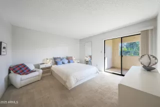 Photo #6: 6960063 Listing 