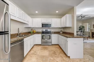 Photo #3: 6960280 Listing 