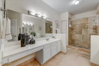 Photo #5: 6960280 Listing 