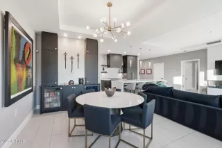 Photo #3: 6960344 Listing 