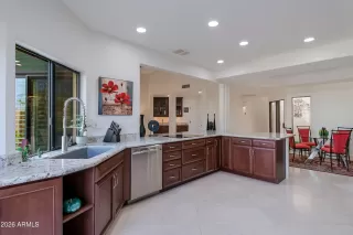 Photo #6: 6960378 Listing 