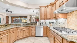 Photo #6: 6960620 Listing