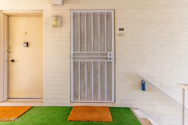 MLS: 6960658 Condo For Sale