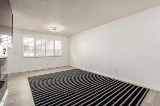 Photo #6: 6960658 Listing 