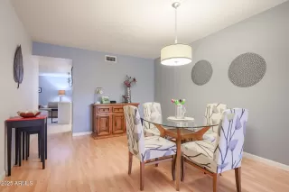 Photo #6: 6960662 Listing