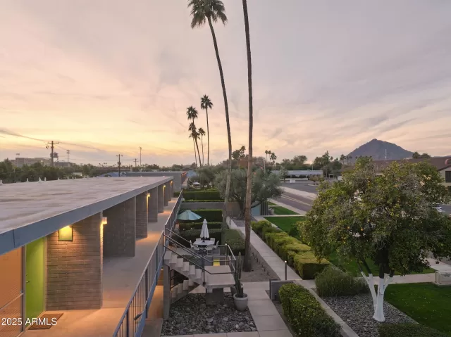 MLS: 6960673 Condo For Sale