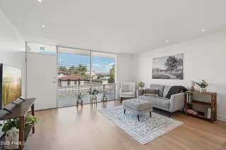 Photo #3: 6960673 Listing 