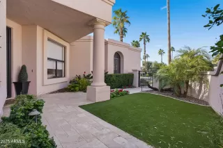 Photo #5: 6960679 Listing