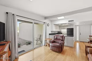 Photo #3: 6960735 Listing 