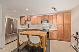 Photo #1: 6960738 Listing 