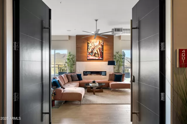 MLS: 6960893 Condo For Sale