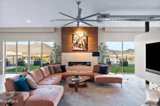 Photo #3: 6960893 Listing