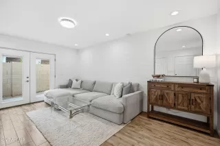 Photo #1: 6961048 Listing 