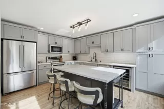 Photo #4: 6961048 Listing 