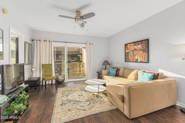 MLS: 6961096 Condo For Sale