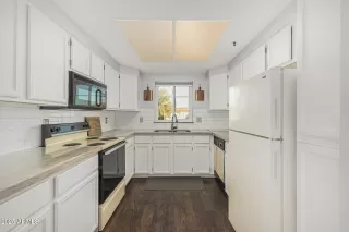 Photo #5: 6961096 Listing 