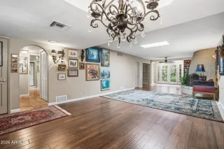 Photo #4: 6961200 Listing 