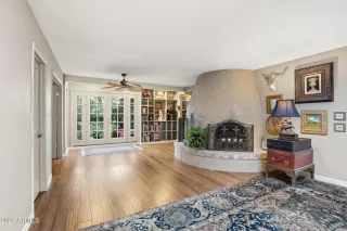 Photo #6: 6961200 Listing 