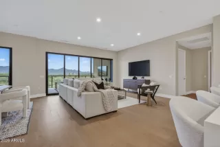 Photo #3: 6961208 Listing 