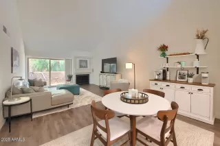 Photo #6: 6961545 Listing 