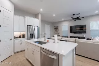 Photo #6: 6961568 Listing 