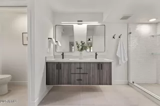 Photo #3: 6961628 Listing 