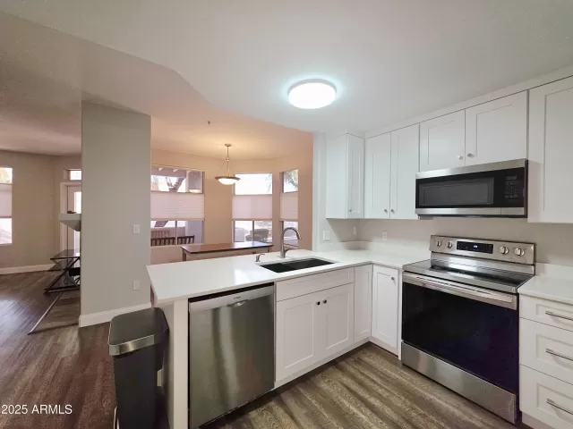 MLS: 6961649 Condo For Sale