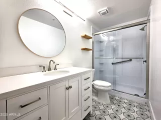 Photo #6: 6961649 Listing