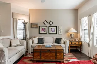 Photo #4: 6961749 Listing 