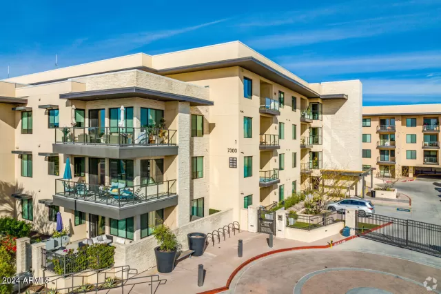 MLS: 6961767 Condo For Sale