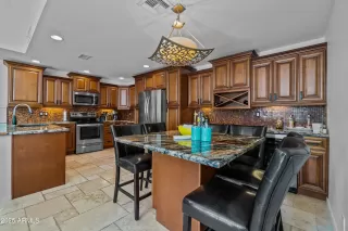 Photo #4: 6961825 Listing