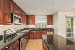 Photo #6: 6961862 Listing 