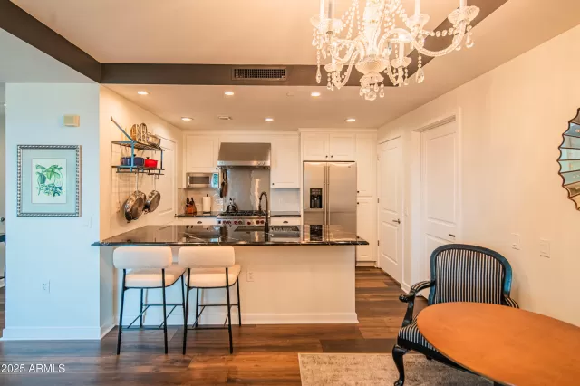 MLS: 6961889 Condo For Sale