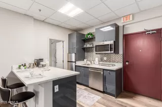 Photo #2: 6962196 Listing 